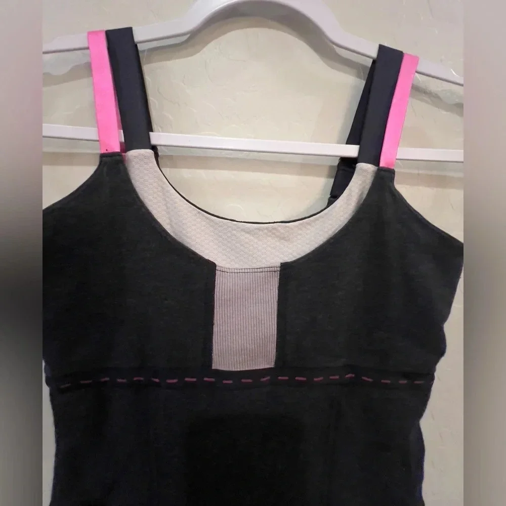 Lululemon size 2 gray black and pink top